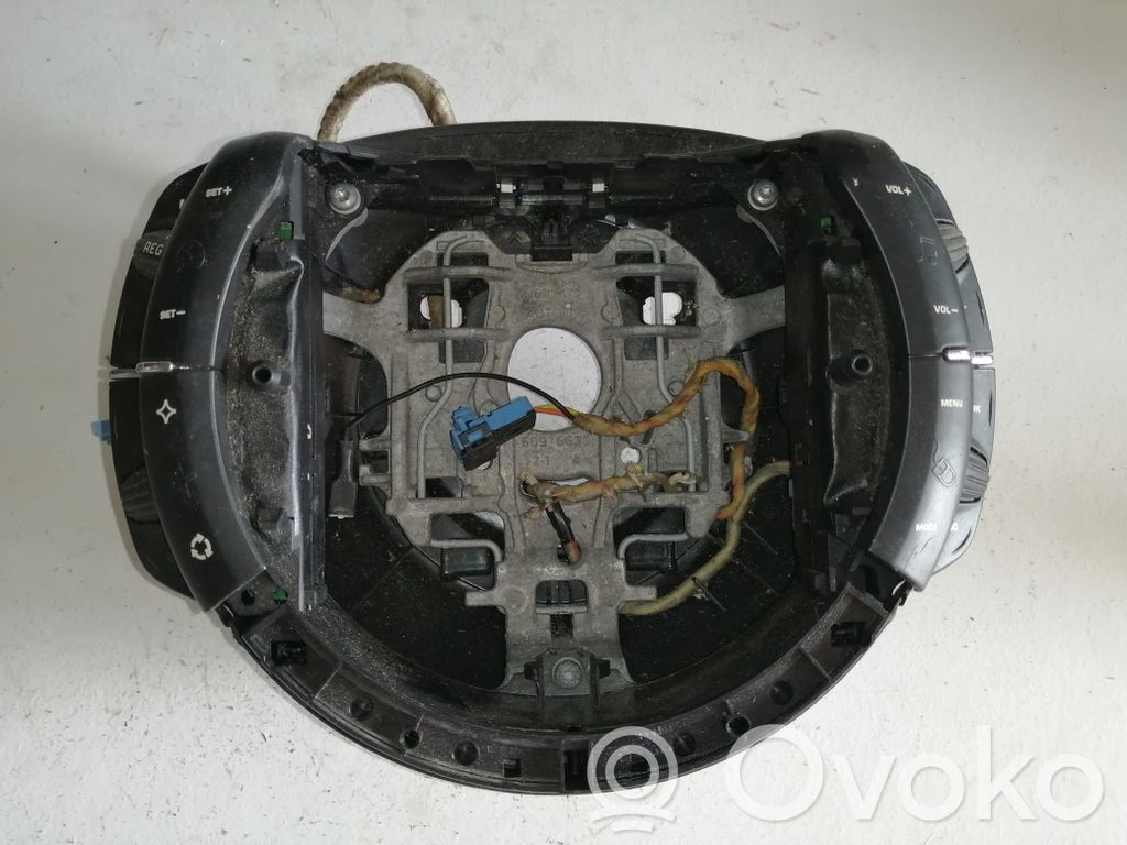 Citroen C4 Grand Picasso Steering wheel buttons/switches 