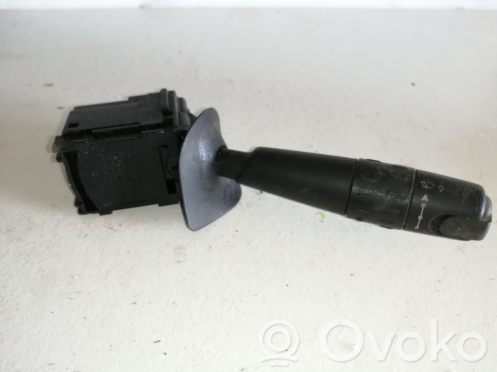 Peugeot 406 Palanca de control del limpiaparabrisas 