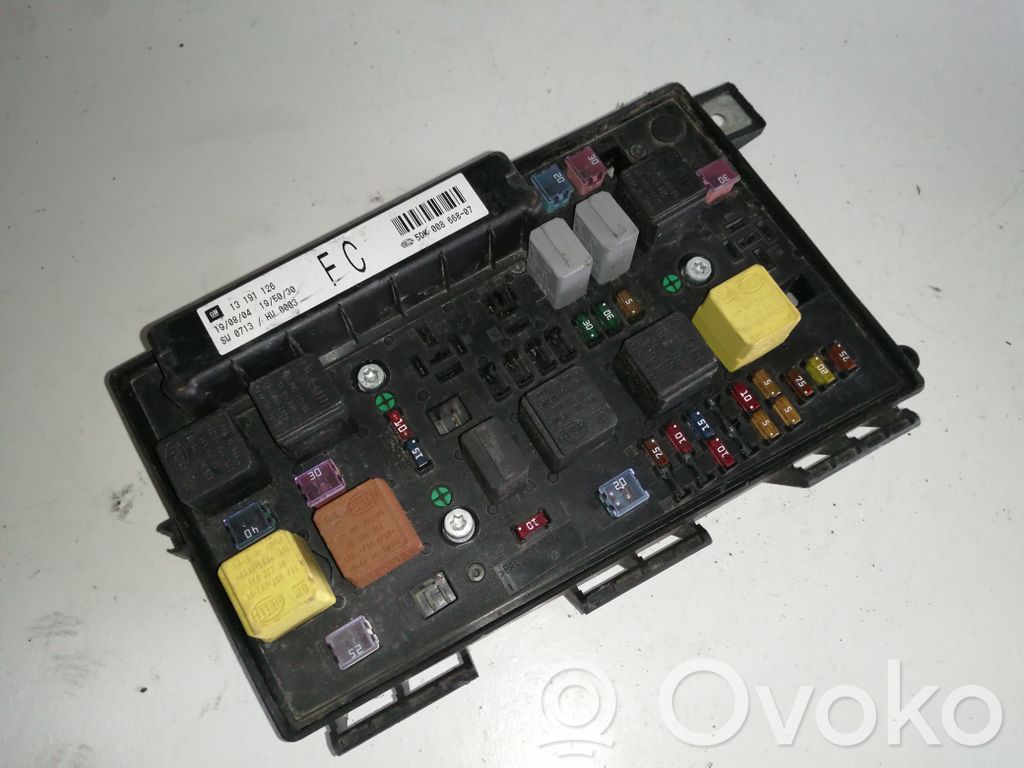 Opel Astra H Módulo de fusible 