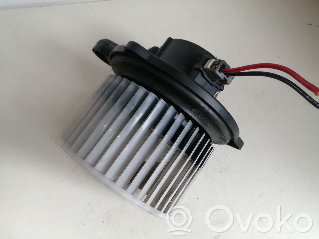 Mazā radiatora ventilators