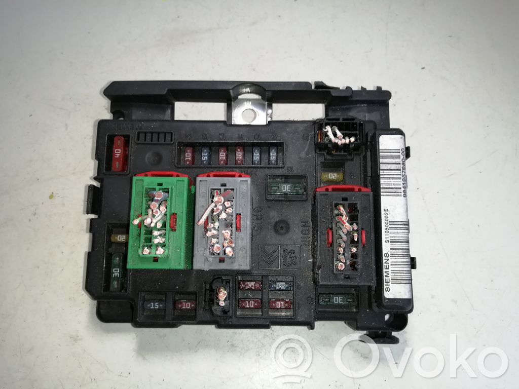 Peugeot 307 Saugiklių blokas 