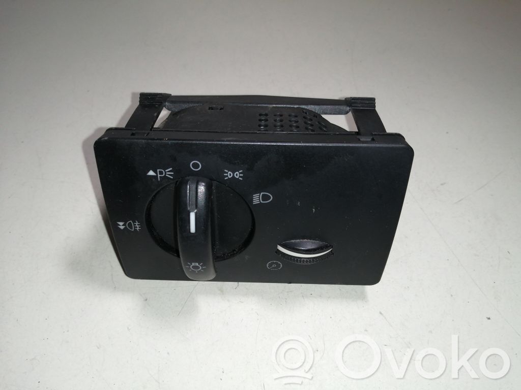 Ford Focus Light switch 