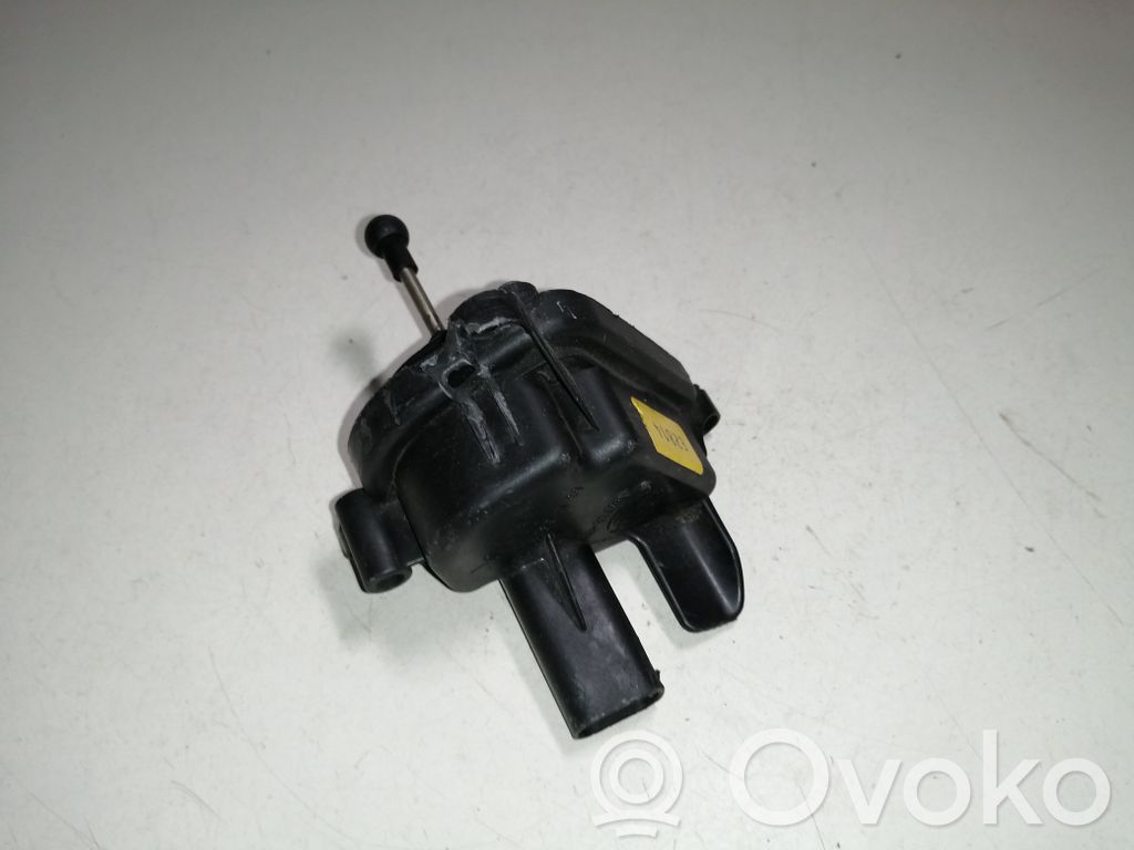 BMW 5 E39 Headlight level adjustment motor 