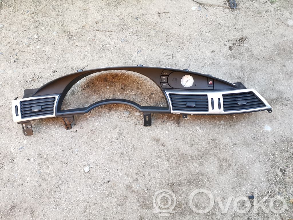 Chrysler Pacifica Rejilla de ventilación central del panel 