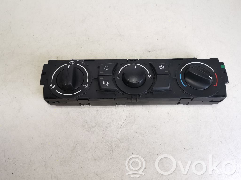 BMW 1 E81 E87 Climate control unit 