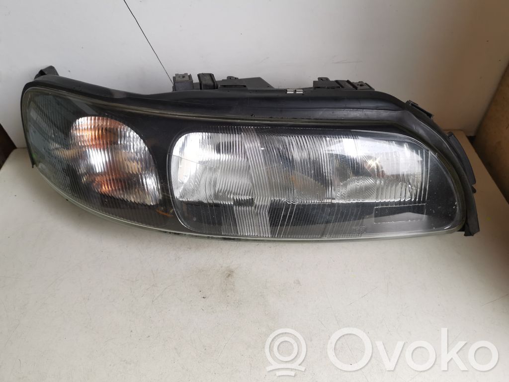 Volvo V70 Headlight/headlamp 