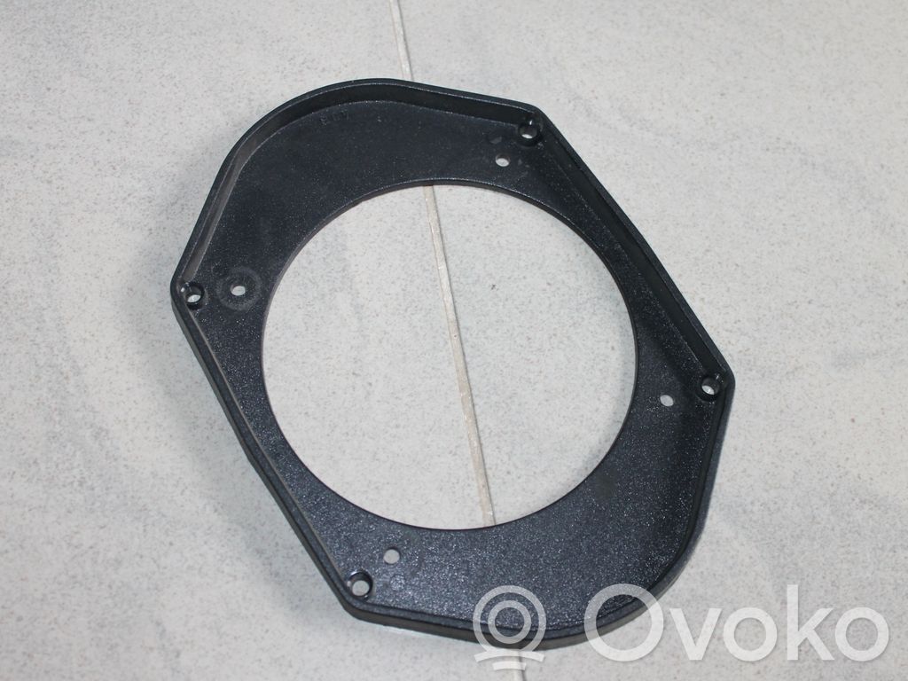 Ford Focus Maskownica głośnika drzwi przednich 