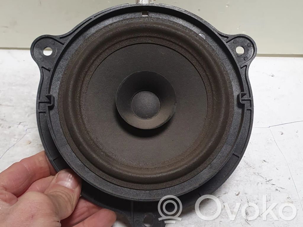 Nissan Primera Front door speaker 