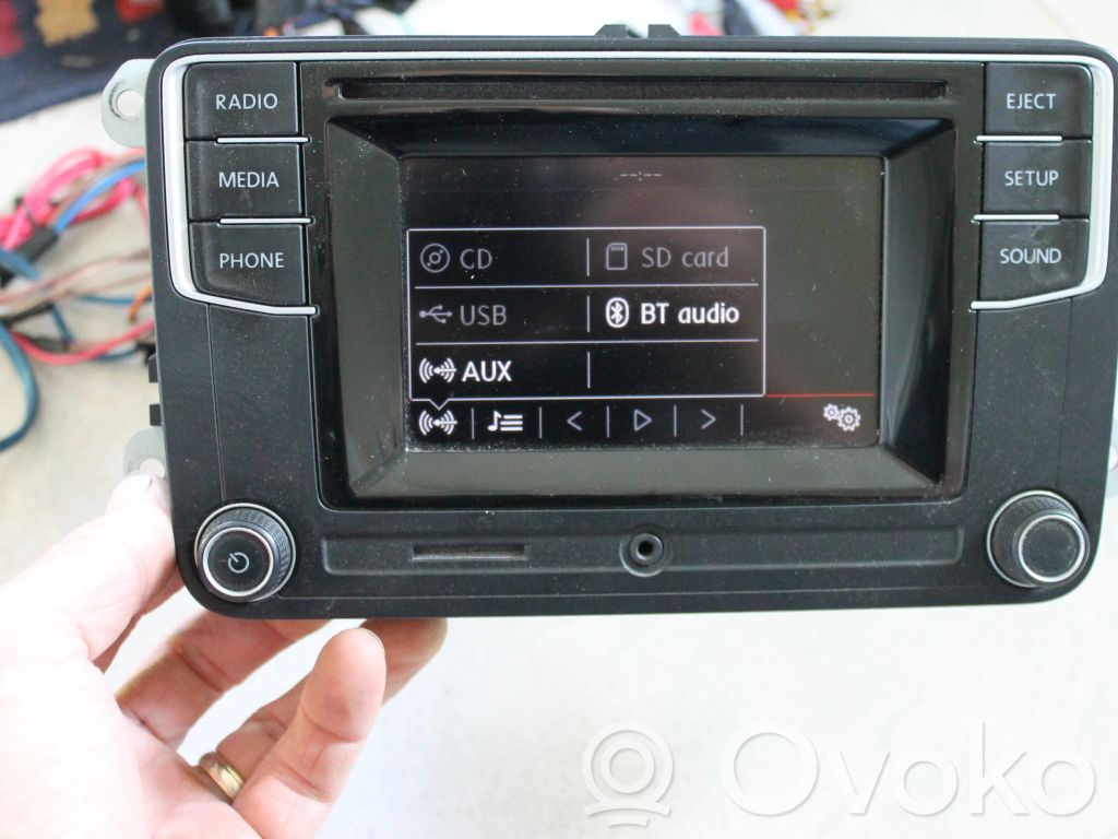 Volkswagen Caddy Panel / Radioodtwarzacz CD/DVD/GPS 
