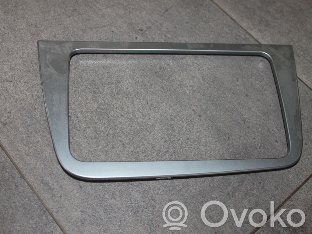 Seat Altea XL Konsola środkowa / Radio / GPS 