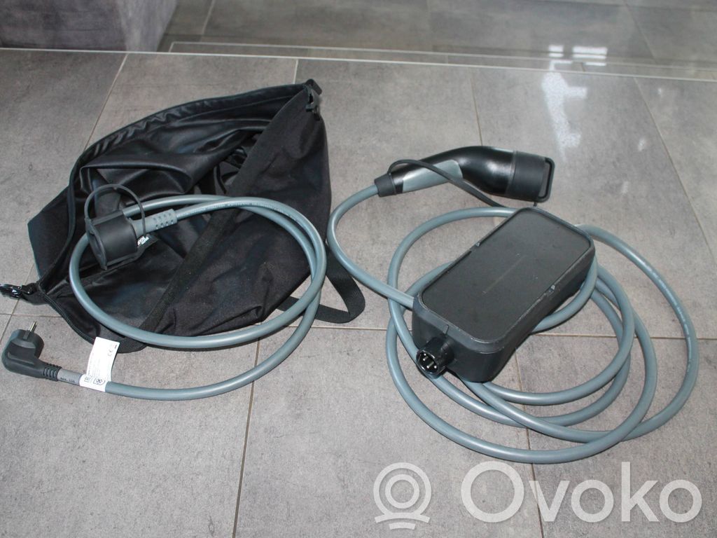 BMW iX3 Electric car charging cable 