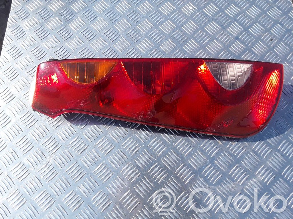 Nissan Note (E11) Rear/tail lights 
