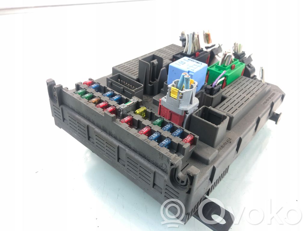 Citroen C5 Fuse module 