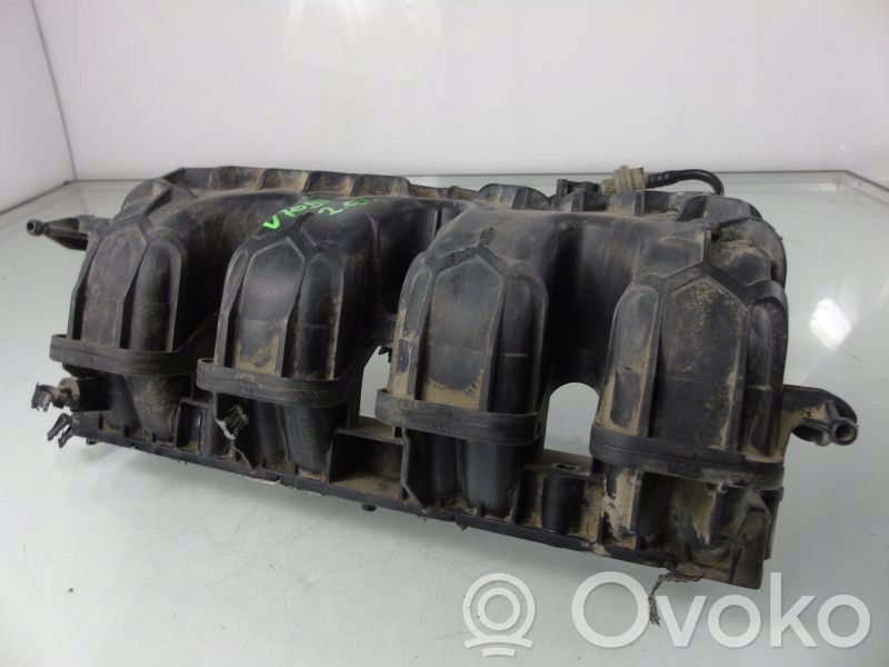 Volvo V70 Colector de admisión 