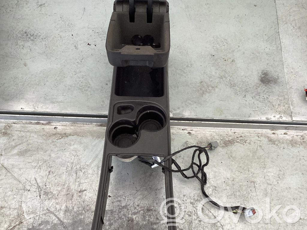 Armrest   25748142,1GA0068684