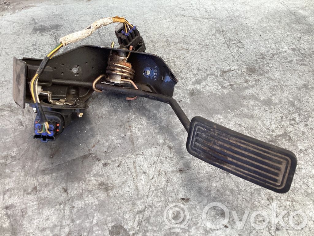 Toyota Avensis T250 Accelerator throttle pedal 