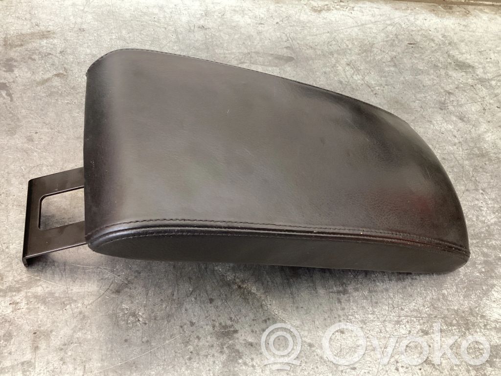 Peugeot 407 Armrest 