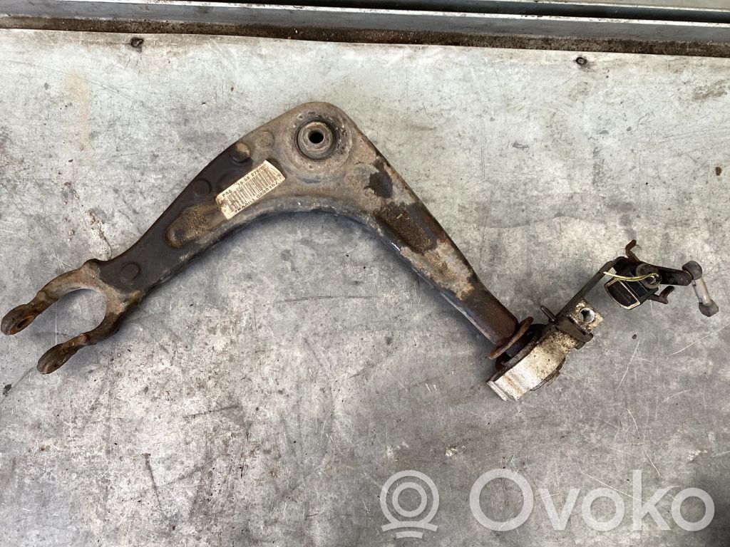 Peugeot 407 Front lower control arm/wishbone 