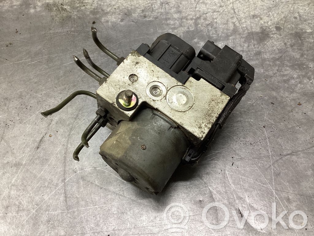 Subaru Outback ABS-pumppu 