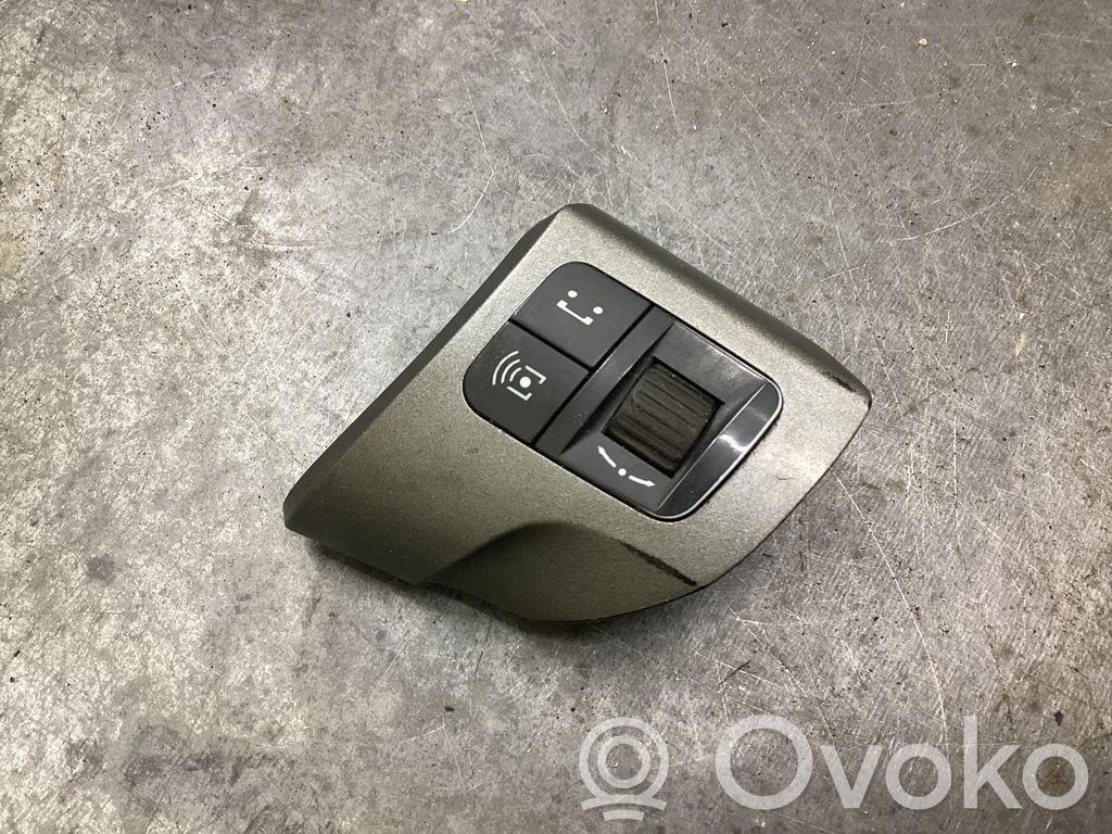 Opel Zafira B Przełącznik / Przycisk kierownicy 