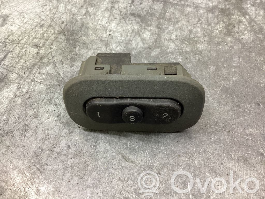 Jeep Grand Cherokee (WK) Seat memory switch 