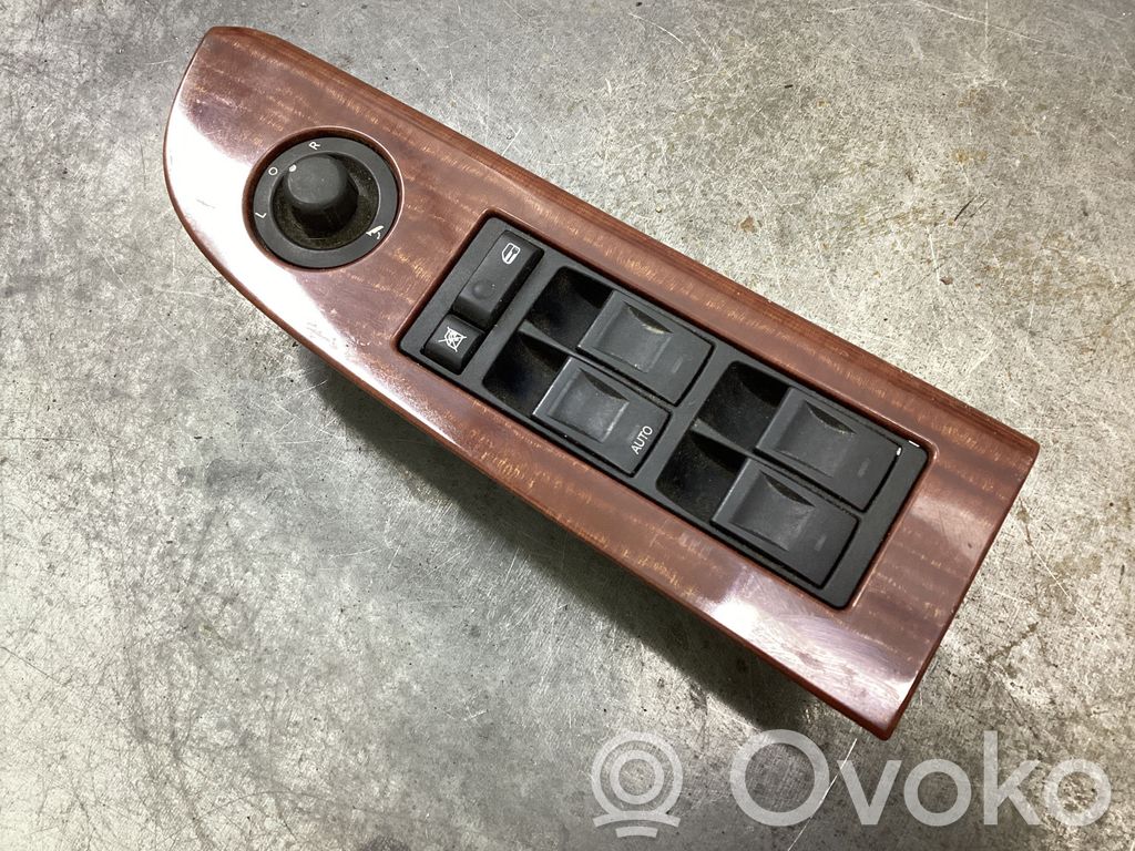Jeep Grand Cherokee (WK) Electric window control switch 