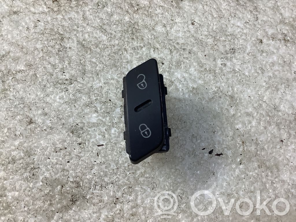 Volkswagen Jetta V Central locking switch button 