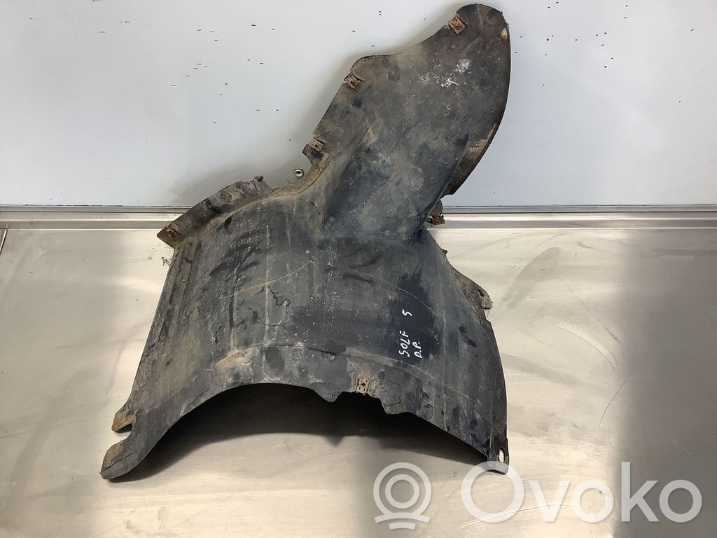 Volkswagen Golf V Nadkole przednie 