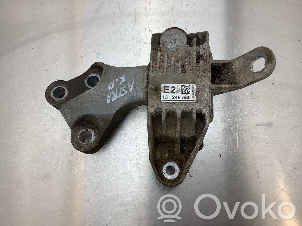 Opel Astra J Engine mount bracket 
