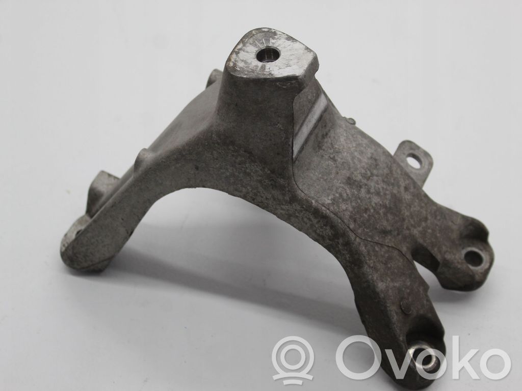 Engine mounting bracket   8K0199308,143KM,2008ROK