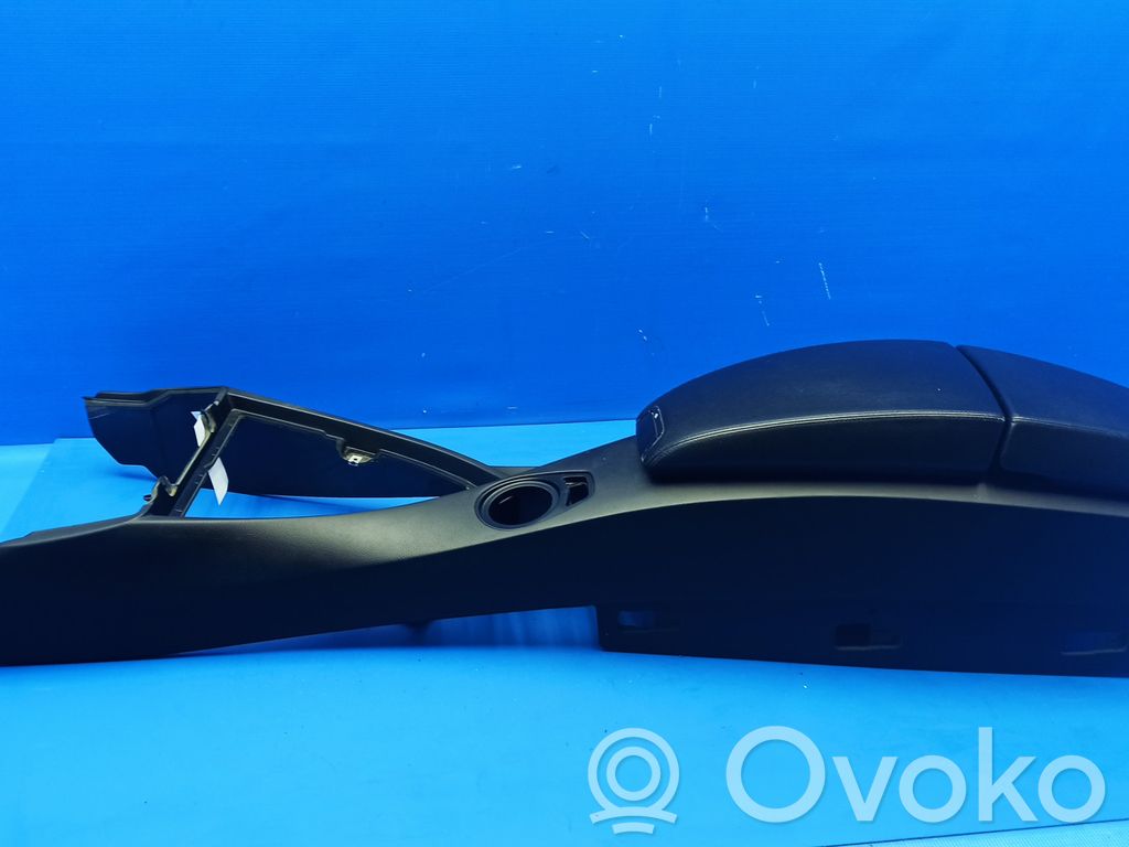 Armrest   7076011,51167076011