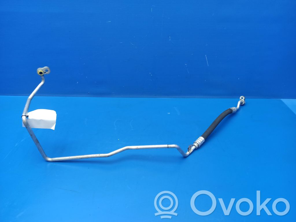 BMW Z4 E85 E86 Ilmastointilaitteen putki (A/C) 