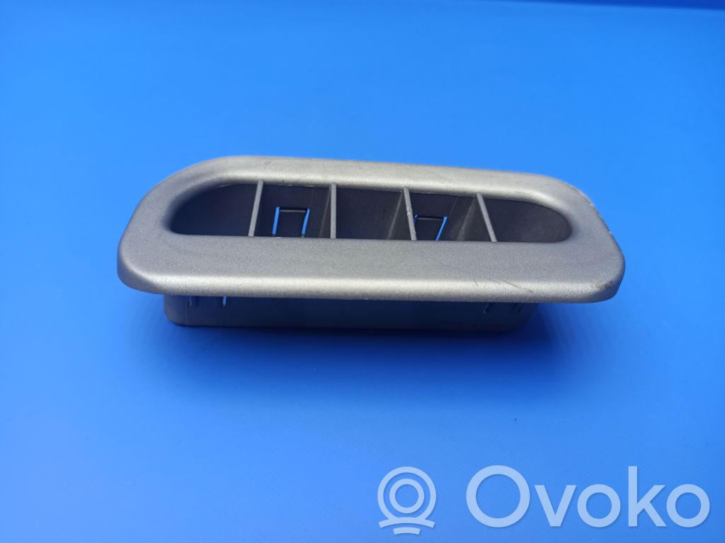 BMW 7 E65 E66 Rejilla de ventilación trasera 