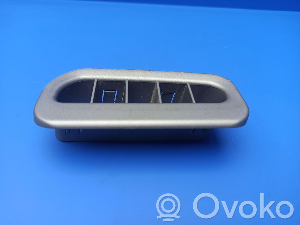 BMW 7 E65 E66 Rejilla de ventilación trasera 