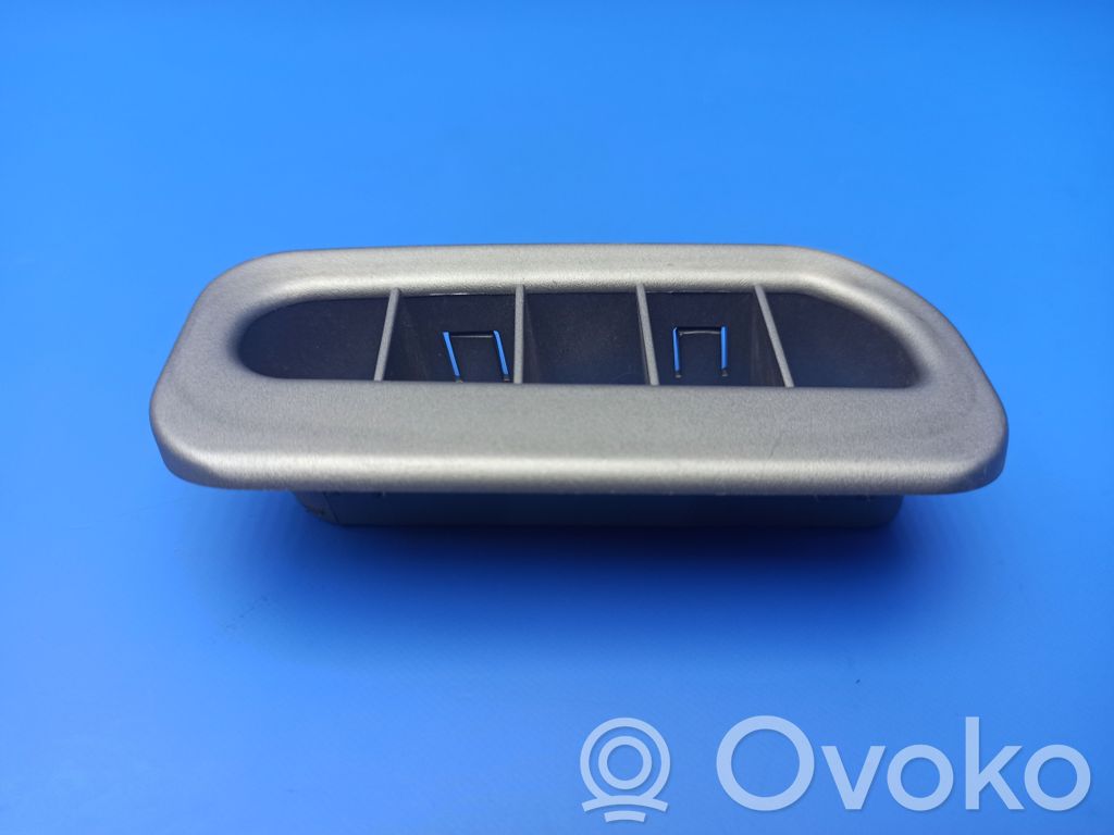 BMW 7 E65 E66 Rejilla de ventilación trasera 