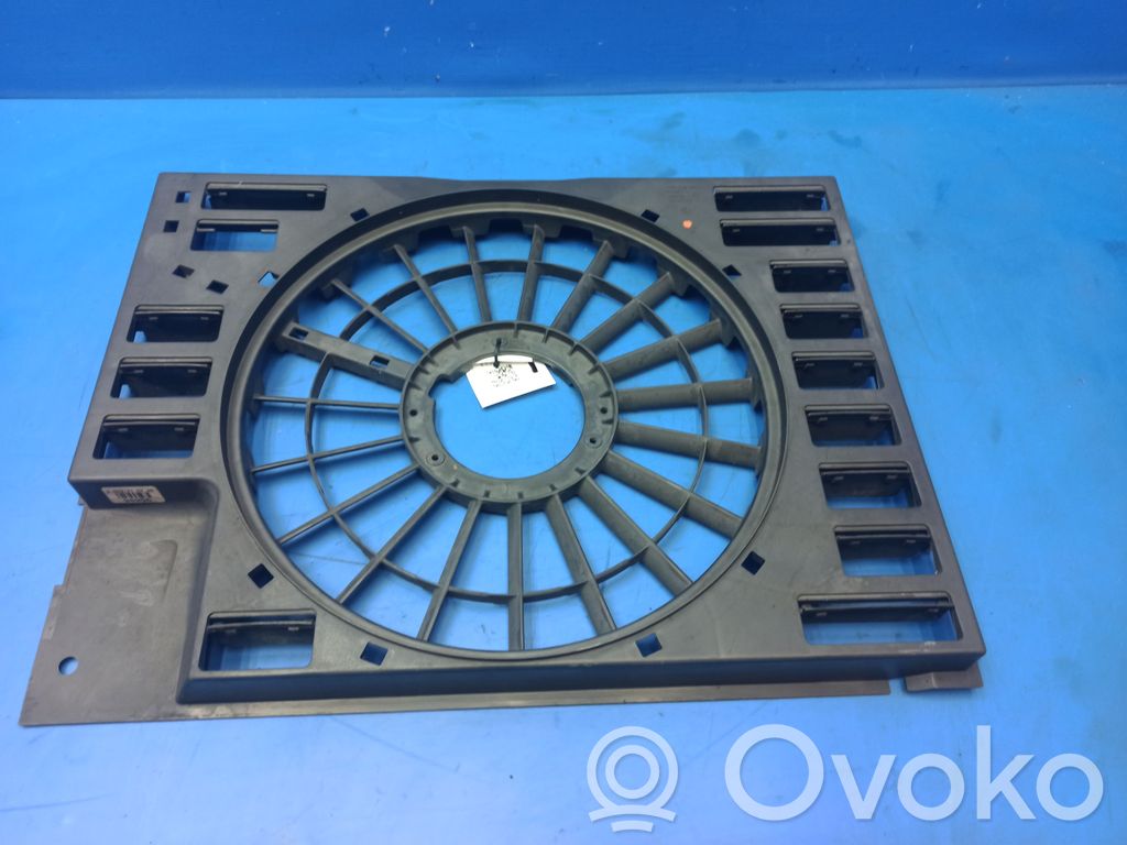 BMW 7 E65 E66 Radiatoru dekoratīvā apdare 