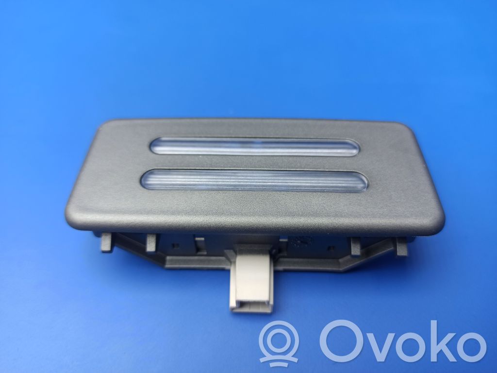 BMW 7 E65 E66 Etuistuimen valo 