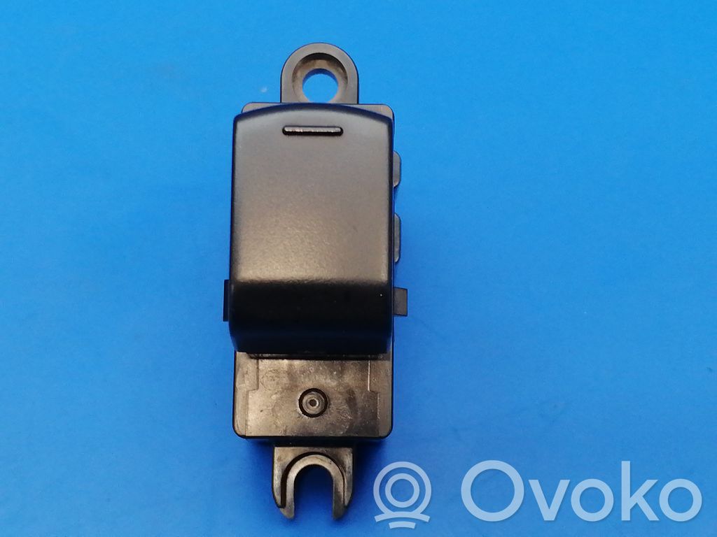 Electric window control switch   25411ED00B