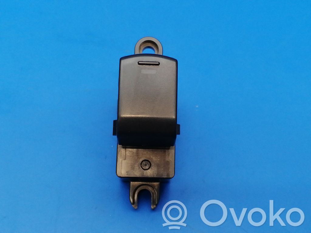 Nissan Note (E11) Elektrisko logu slēdzis 