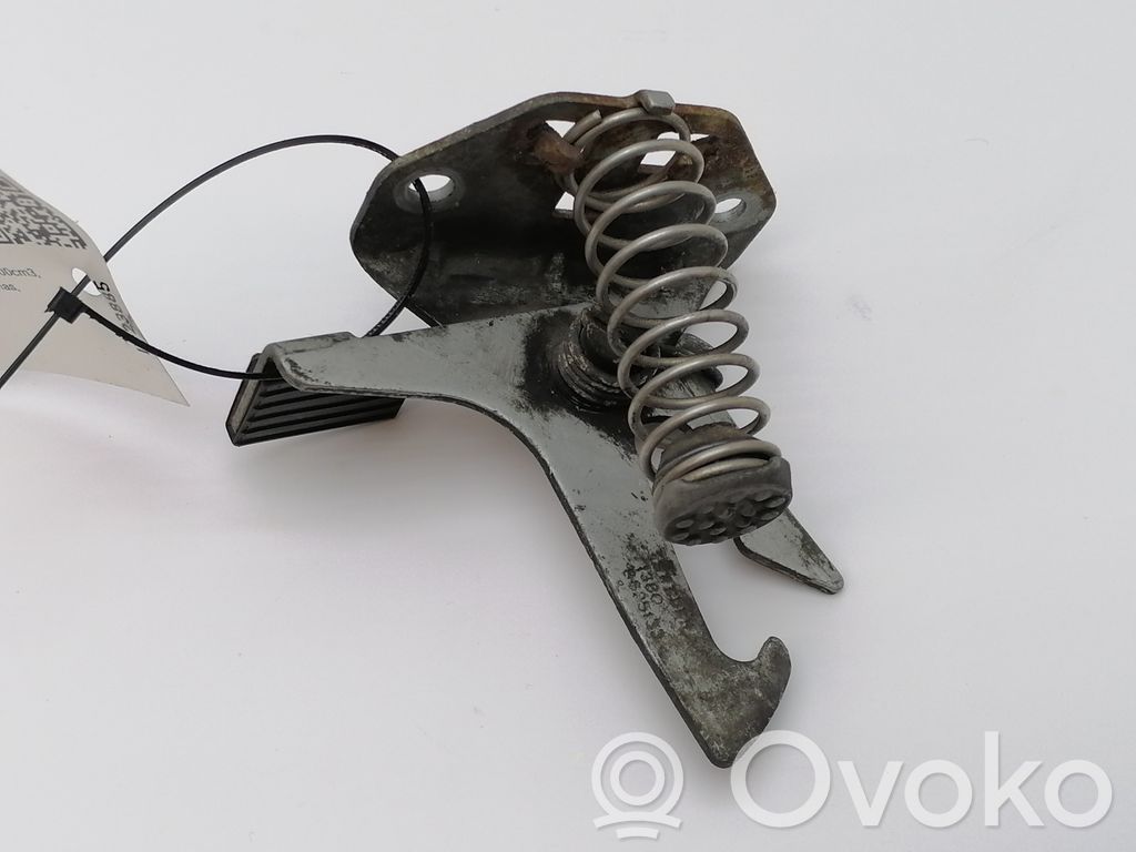 Volvo S60 Serrure de capot 