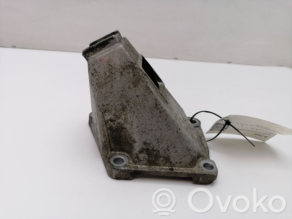 Engine mounting bracket   4D0199307A,52394,52390