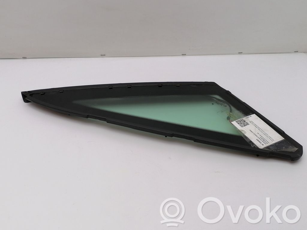 Audi A8 S8 D2 4D Rear side window 