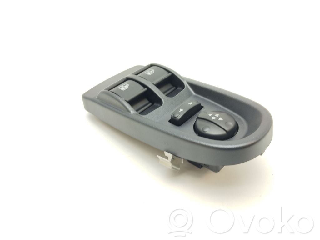Iveco Daily 5th gen Interruptor del elevalunas eléctrico 