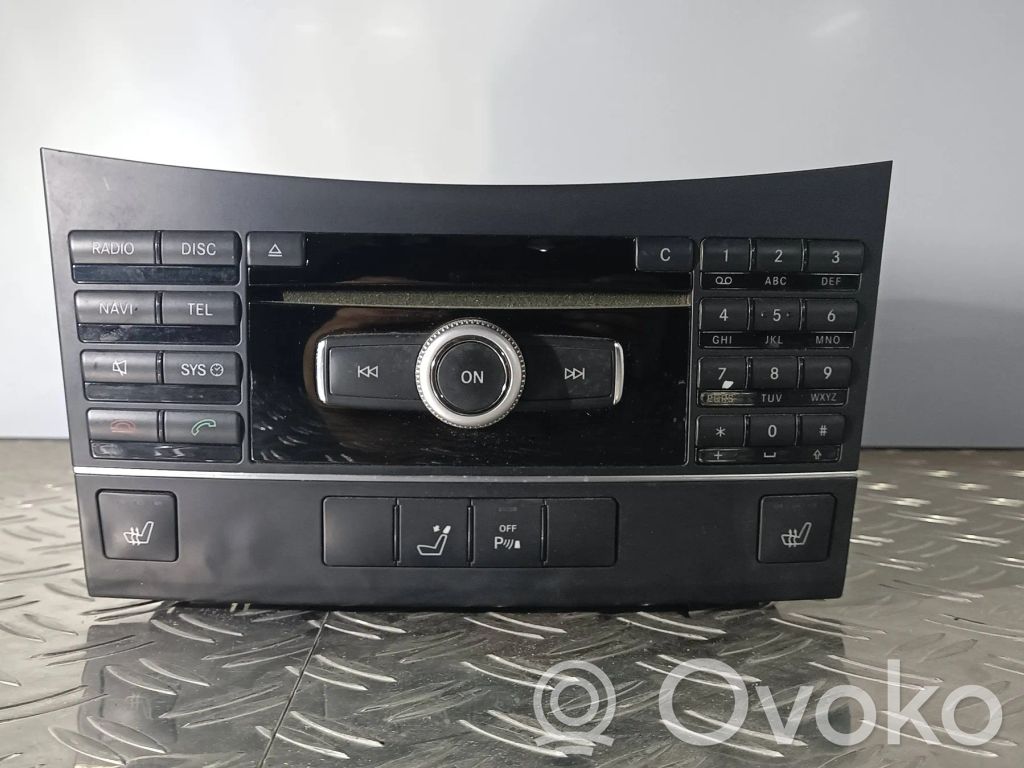 Mercedes-Benz E W212 Radio/CD/DVD/GPS head unit 