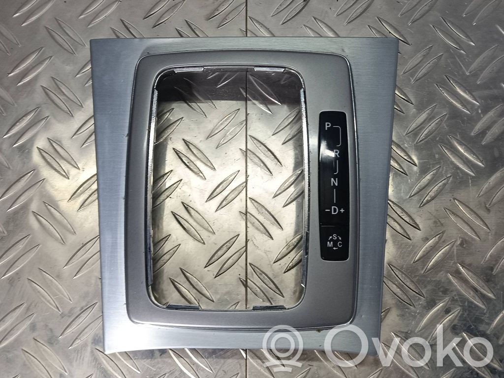 Mercedes-Benz C W204 Ramka drążka zmiany biegów 
