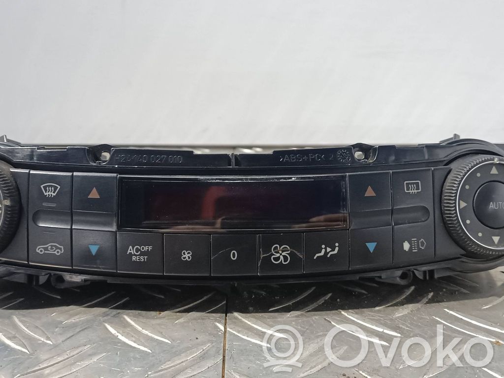 Mercedes-Benz E W211 Climate control unit 