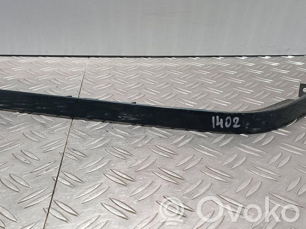 Mercedes-Benz C W202 Listwa pod lampę przednią 
