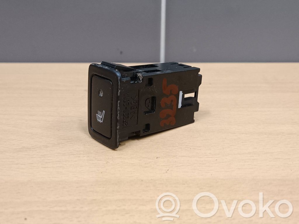 Suzuki SX4 Seat heating switch 