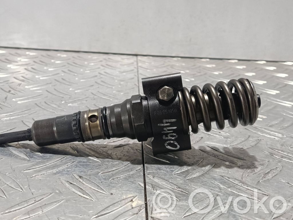 Volkswagen PASSAT B6 Inyector de combustible 
