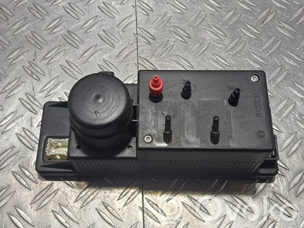 Mercedes-Benz E W210 Motor închidere centralizată 